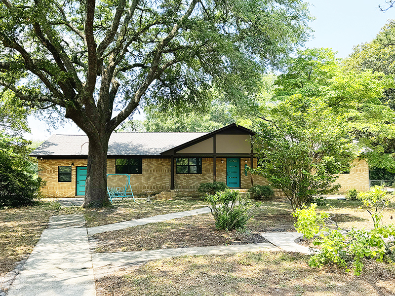 Green Meadows Dr Rental